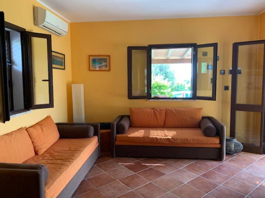Villa Maveda, Un Dammuso Immerso Nel Verde Lampedusa Bagian luar foto